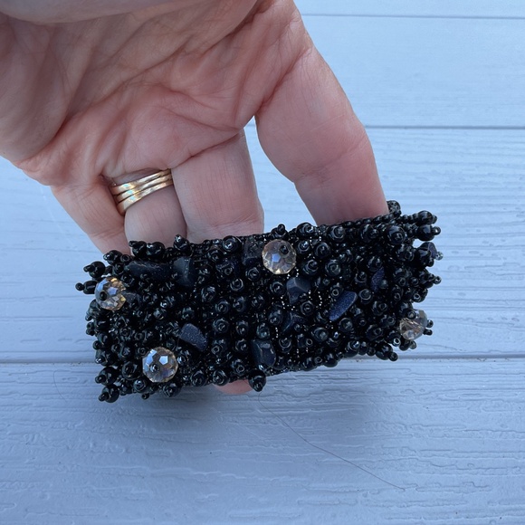 Handmade black bead bracelet seed bead base 7” - Picture 6 of 10